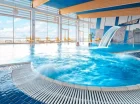 Hotel Słoneczny Zdrój posiada wewnętrzny basen z jacuzzi