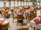 Hotelowa restauracja proponuje dania kuchni europejskiej i węgierskiej