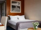 Kameralny pokój typu standard z klimatyzacją, łazienką i fotelami