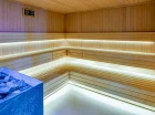 W strefie wellness: sauna sucha, łaźnia parowa i wypoczywalnia