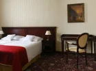Hotel  oferuje komfortowe eleganckie pokoje
