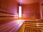 Hotelowa Strefa Relaksu składa się z sauny, jacuzzi oraz gabinetu masażu