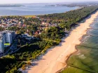 Porta Mare Active & Spa Resort jest wyjątkowo położony pomiędzy plażą a zalewem