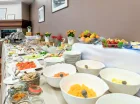 Codziennie jest przygotowywane śniadanie w formie bufetu i obiadokolacja