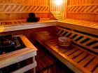 Goście mogą w niej korzystać z saunarium (sauny sucha, parowa, infrared)