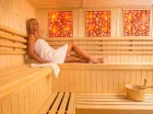 W strefie wellness znajduje się jeszcze jacuzzi oraz sauna sucha