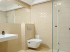 Nowoczesne łazienki wyposażono w kabinę prysznicową
