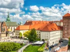 Zamek na Wawelu znajduje się w odległości 20 minutowego spaceru od hotelu