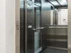 Budynek jest wyposażony w nowoczesną windę