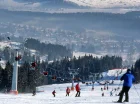 Kilkaset metrów od hotelu jest ośrodek narciarski Kotelnica