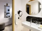 Łazienka pokoju deluxe