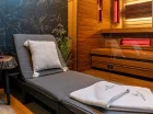 Dla gości przygotowano nowoczesną saunę fińską oraz saunę infrared