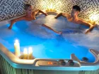 W strefie wellness znajduje się wygodne jacuzzi