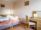 Dostępne są pokoje 2- i 3-osobowe