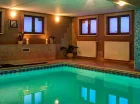 Wśród atrakcji znajduje się strefa wellness z basenem i sauną