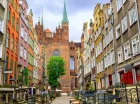 Ulica Mariacka oddaje niepowtarzalny klimat dawnej zabudowy Gdańska