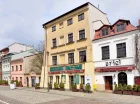 Hotel sąsiaduje z synagogami i słynną ulicą Szeroką