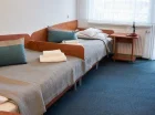 W pokojach Standard znajdują się dwa pojedyncze wygodne łóżka