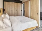 Apartamenty superior i lux posiadają osobne sypialnie z podwójnym łóżkiem