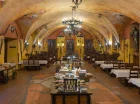 Sala restauracyjna znajduje się w unikalnej sali rycerskiej