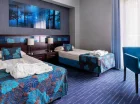 Hotel oferuje wygodne pokoje wyposażone w klimatyzację, TV oraz Wi-Fi