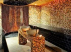 Kompleks termalny stanowi nowoczesna i przestronna strefa saun