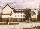 Hotel Country Club Żywiec mieści się w górskiej wiosce Jeleśnia