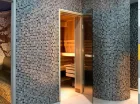 W hotelu znajduje się strefa saun (sauna parowa i sucha)