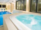 Goście Hotelu Zbójnicówka mogą korzystać z wyjątkowego basenu i jacuzzi