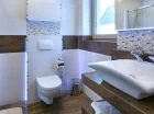 Łazienki posiadają nowoczesne węzły sanitarne