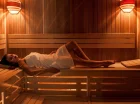 W strefie saun goście mogą zrelaksować się w saunie fińskiej