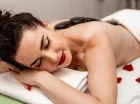 Atelier Piękna oferuje korzystanie z odprężającego masażu