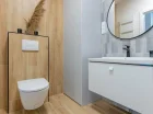 Nowoczesna łazienka w apartamencie industrial