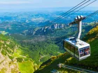 Zakopane jest położone zaledwie 20 km dalej na południe (pociąg jedzie kwadrans)