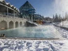 Odkryj zimowy relaks w basenach termalnych na Podhalu