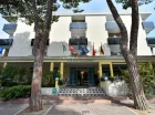 Bibione jest położone w regionie Wenecja Euganejska, 110 km od Wenecji
