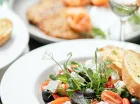 W restauracji warto skosztować dań kuchni autorskiej