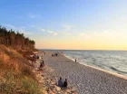 Bliskość piaszczystej plaży umożliwia miłe spędzenie czasu wśród szumu morza