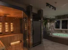 W strefie SPA na parterze hotelu mieści się jacuzzi i sauna na podczerwień