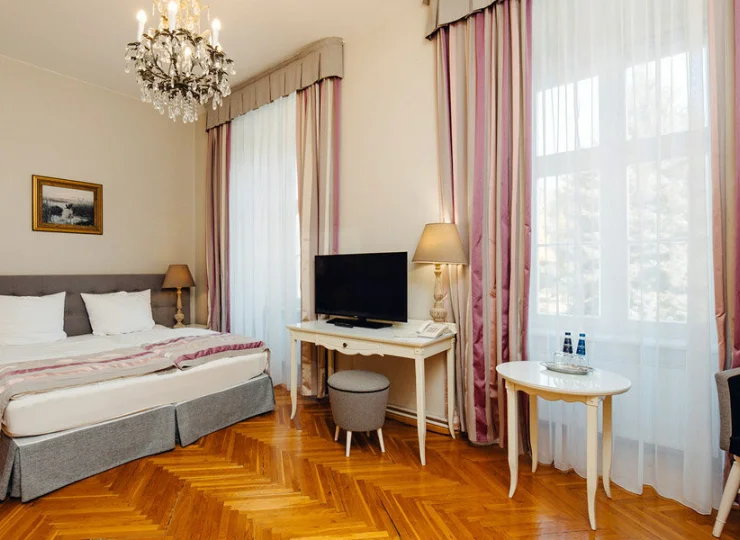 W pokojach zadbano o każdy detal wyposażenia