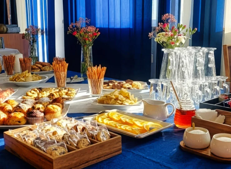 Śniadanie jest w formie bufetu