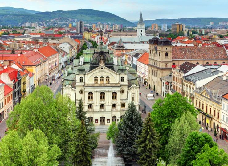Hotel Crystal *** mieści się 1 km od zabytkowego centrum Koszyc
