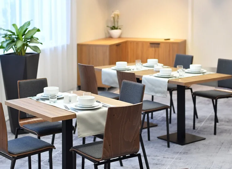 Hotel przygotowuje codziennie śniadanie dla gości