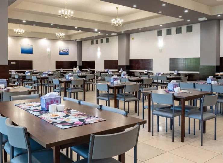 Obiekt posiada nowoczesną jadalnię