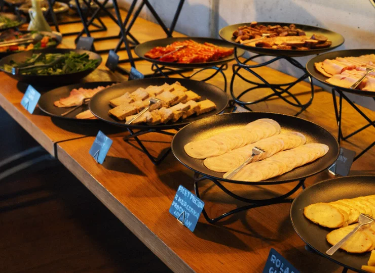 Bufet obfituje w smaczne składniki