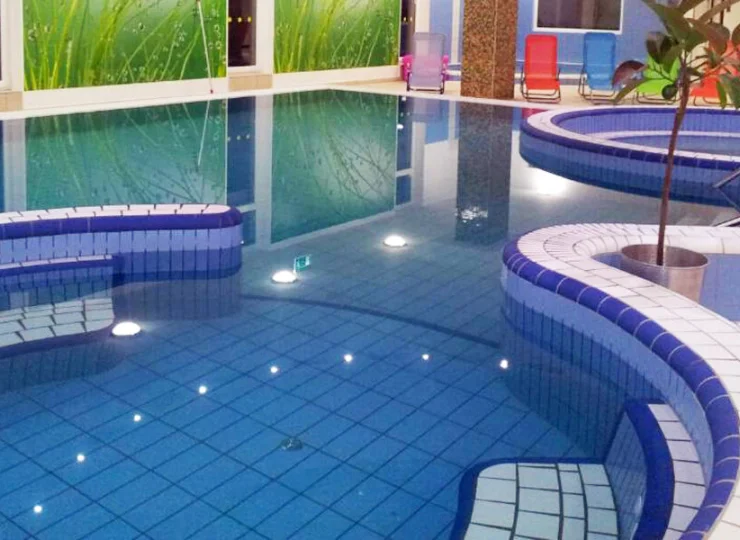 Baseny z wodą termalną oferują ukojenie i orzeźwienie