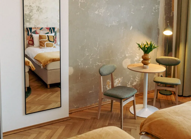 Surowe elementy betonu nadają całości wyjątkowy charakter