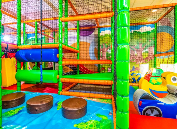 Hotel przygotował dla dzieci salę zabaw