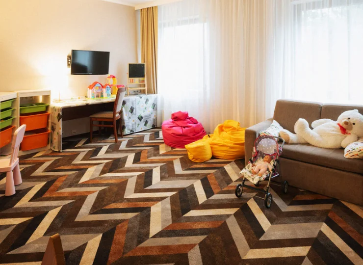 W hotelu jest kącik zabaw dla dzieci