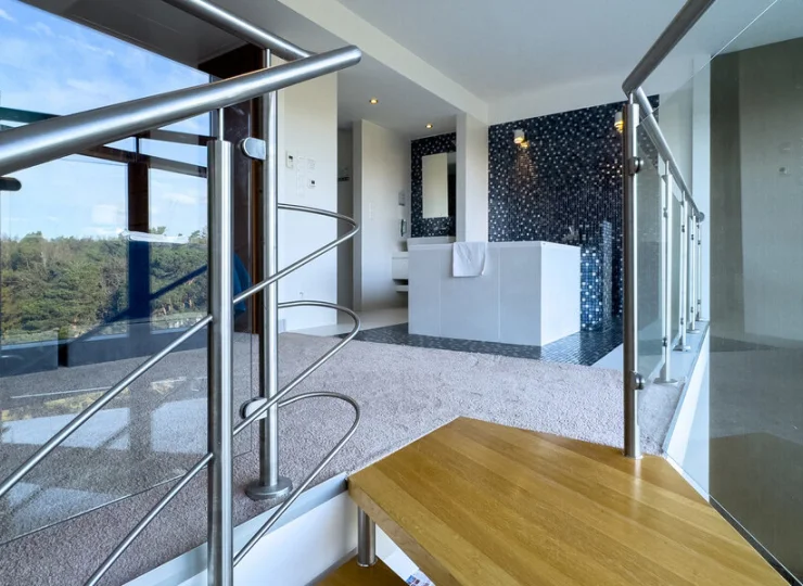 Sypialnia mieści się na piętrze